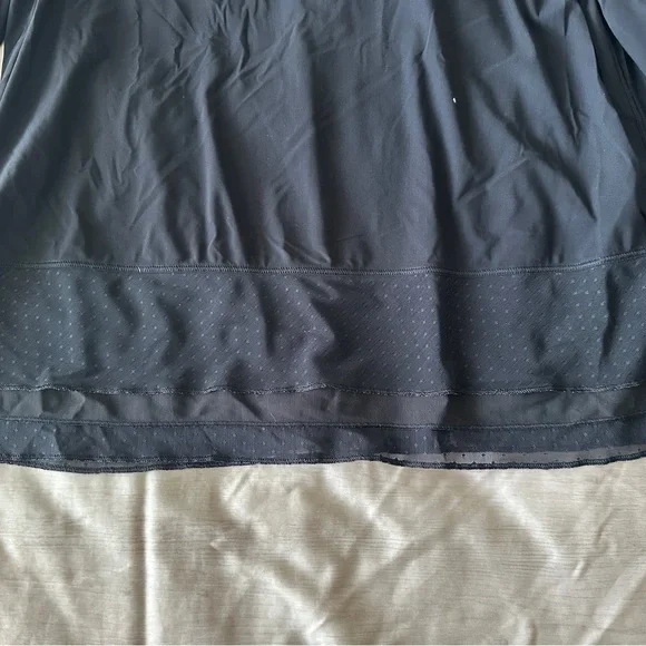 Lululemon Black Mesh Hem Long Sleeve Top – Approx. Size 8 - Picture 2 of 7